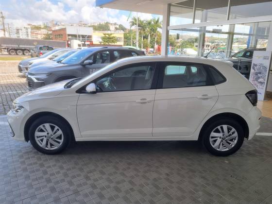 VOLKSWAGEN POLO 1.0 MPI MANUAL